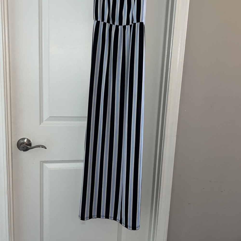 Striped jumpsuit. - Picture 3 of 7